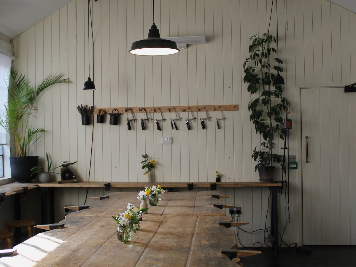 Quarterworkshop's tweet image. Looking for something special to do around Christmas? 🎄✨
Start your day in the Jewellery Quarter with a jewellery-making workshop and then wander over to the new Saint Paul’s Food Hall for something delicious. 

#JewelleryQuarter #CreativeChristmas