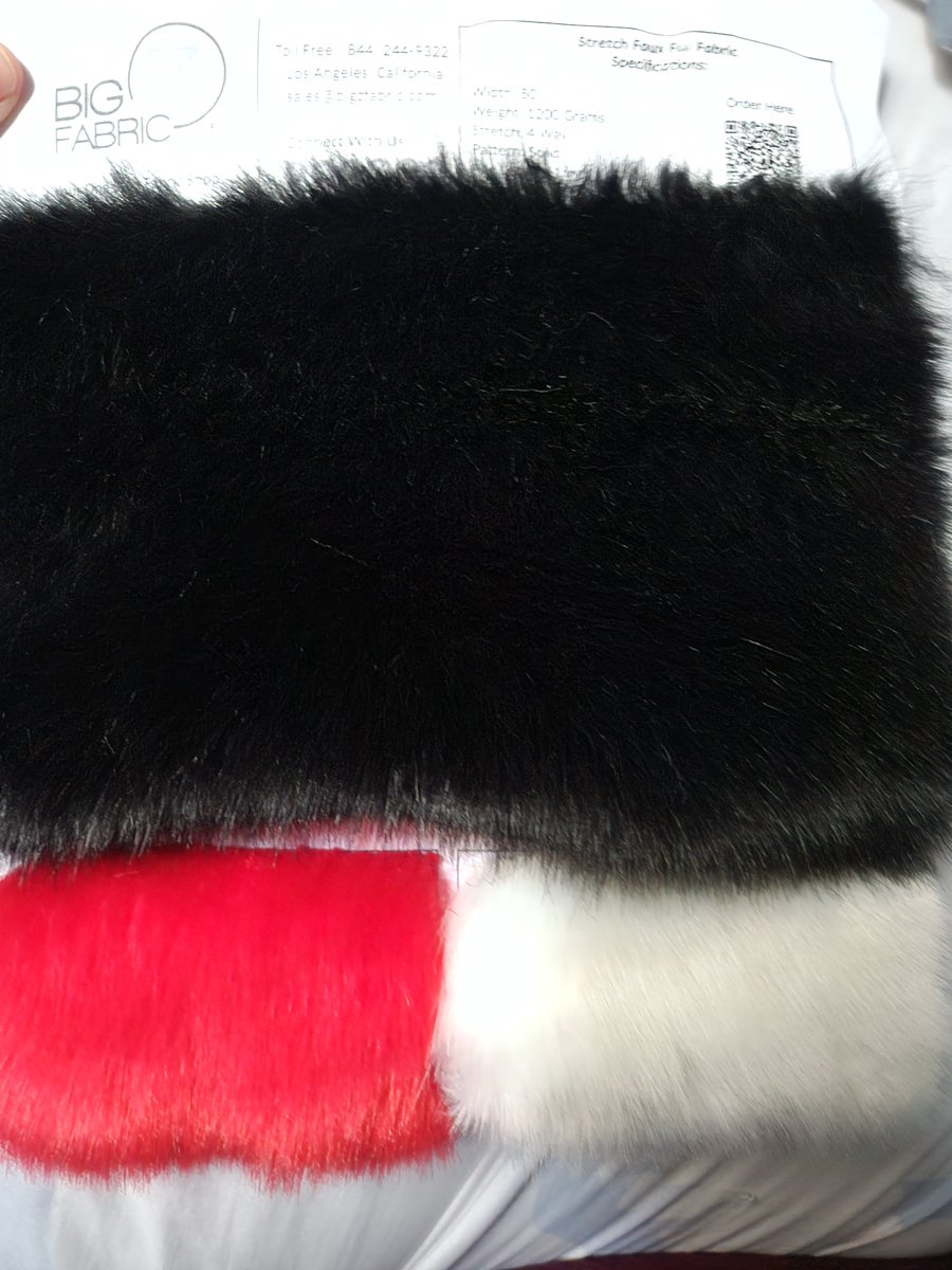 Finally got my hands on some Bigz stretch fur samples, its REALLY nice. Definitely has its purpose for suits, ends of arms, crotch areas, gussets, I really wanna try some things with it! So expensive but I should only need small amounts. I am so curious!