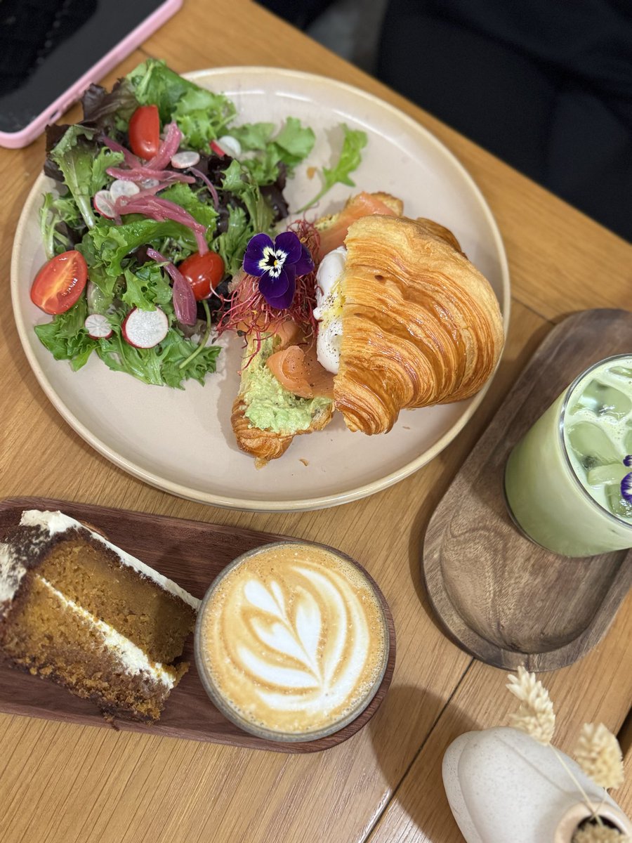 w <a href="/L8Lexa/">Lexa</a> 🤍🤍