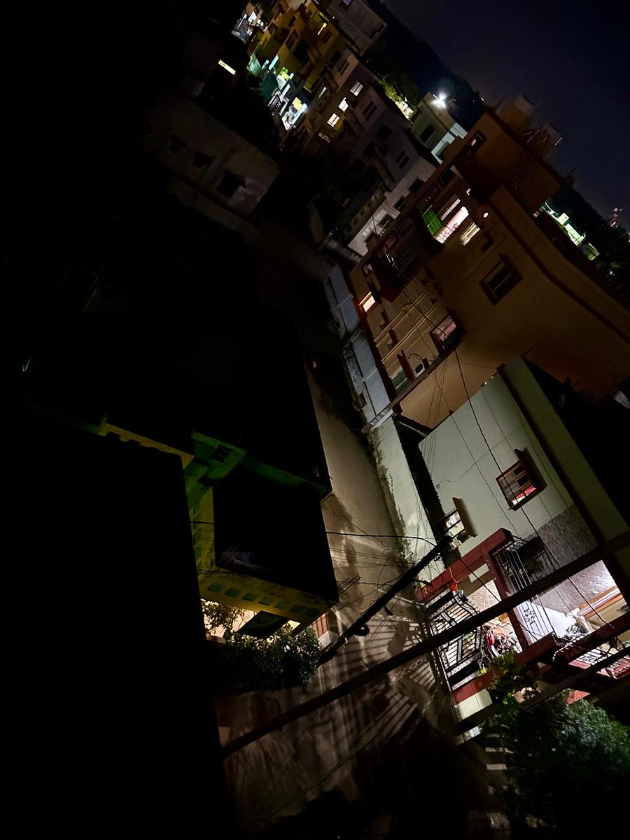 Singh4Com's tweet photo. Street light are not working  last 20 days area Moonlife city , kalarahanga . pls solve the issue https://t.co/45ZTy9IeJZ