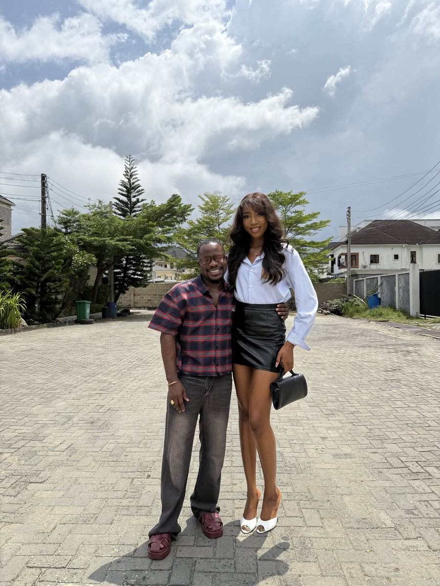 TheDamiForeign's tweet image. Fact about short guy and tall lady relationship?🤔