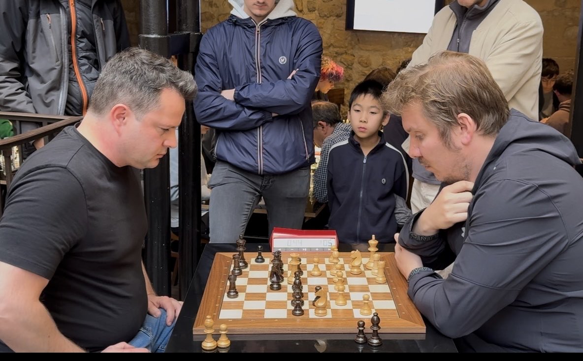 AlphaEchecs tweet media