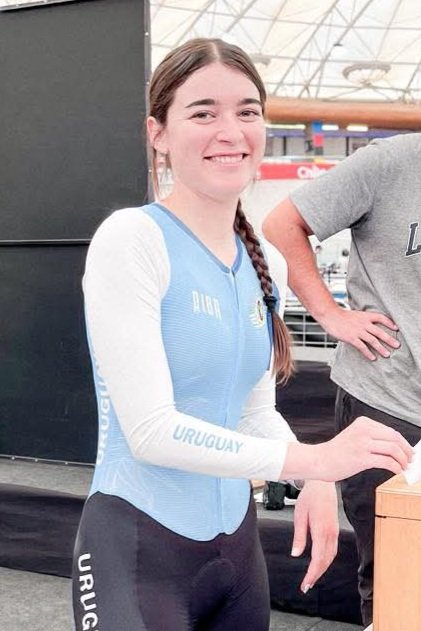 Mundial de Pista Santiago 2025. 
Paola Silva logró bajar el Récord Nacional de Persecución Individual. 
El tiempo para los 4km fué de 5:10.063, bajando los 5:23.106 realizados por Anabel Posse en el Panamericano de Pista de Asunción. 
 
Foto: FCU