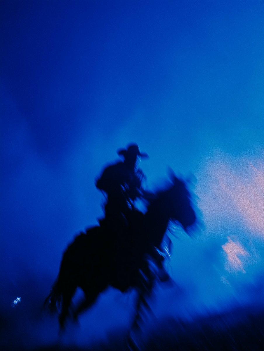 iamnotsrc's tweet image. Western blur