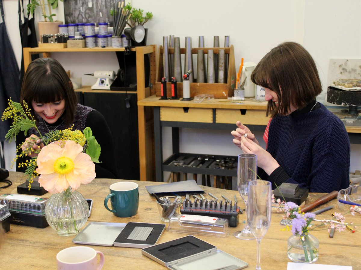 Quarterworkshop's tweet image. Looking for something special to do around Christmas? 🎄✨
Start your day in the Jewellery Quarter with a jewellery-making workshop and then wander over to the new Saint Paul’s Food Hall for something delicious. 

#JewelleryQuarter #CreativeChristmas