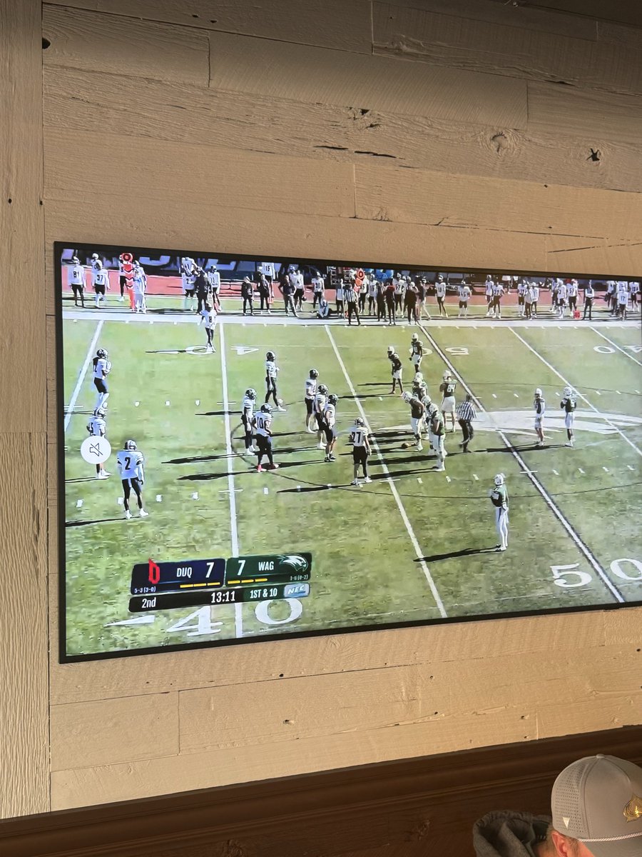 Only game the Nashville bar has on. #Expand