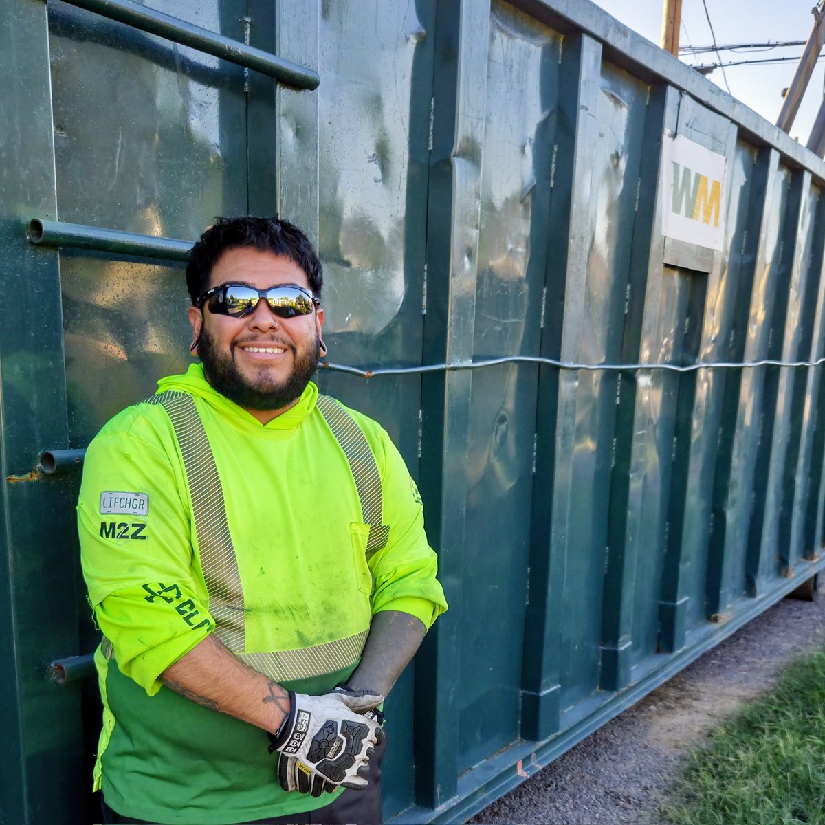 On this #MakeADifferenceDay, we couldn't be more grateful to <a href="/WasteManagement/">WM</a> for the awesome dumpster donation at our Pierson Garden! 🚚🦺💚