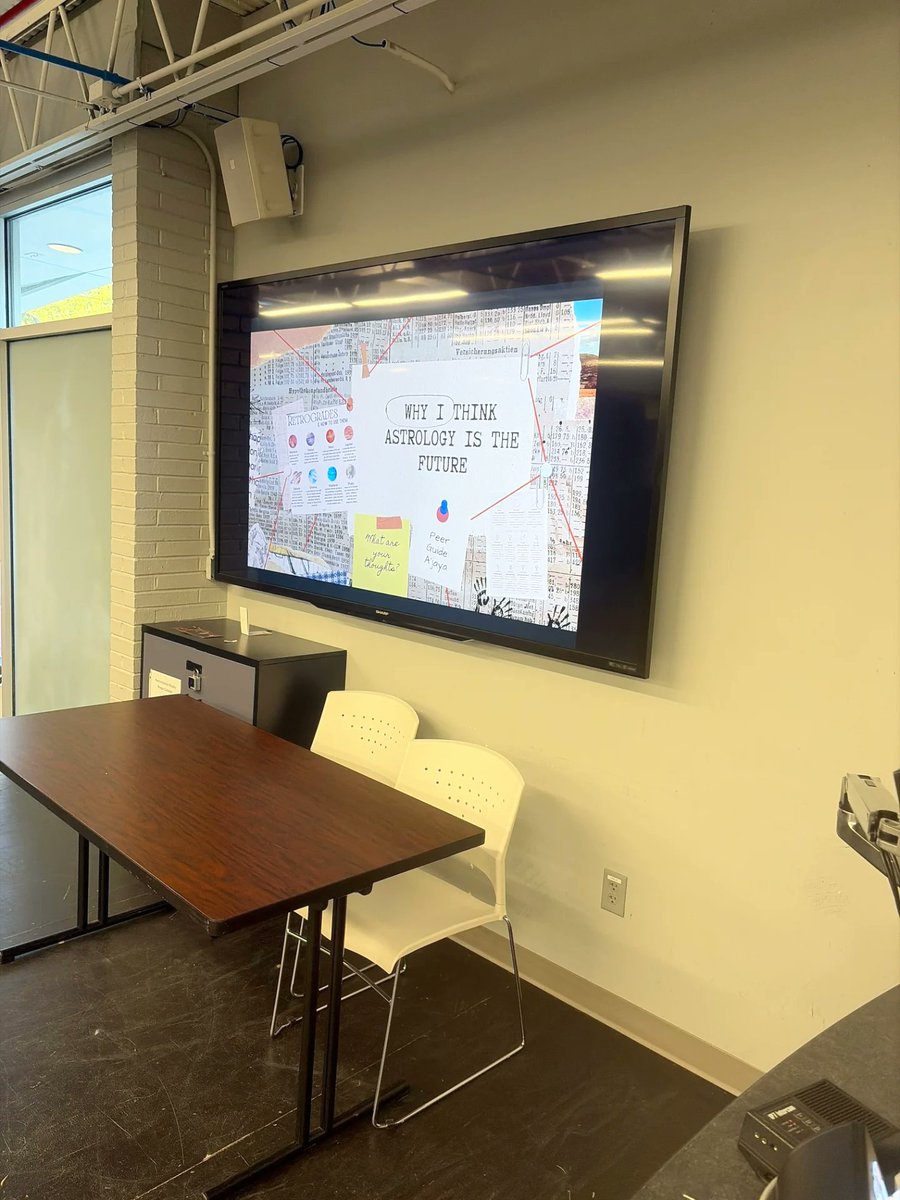 cvpapeerguides's tweet image. Presentation Night with Peer Guide A'jaya went great! Thanks to everyone who shared their presentations ✨

Keep your eyes on our social media for more upcoming events! 👀

#uncg #uncgcvpa #peerguide