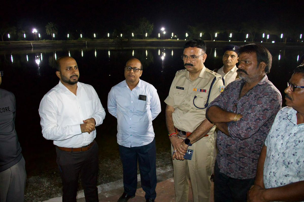 spkoderma1's tweet image. उपायुक्त एवं पुलिस अधीक्षक, कोडरमा द्वारा छठ घाटों का निरीक्षण — सुरक्षा एवं स्वच्छता व्यवस्था की समीक्षा                                                                         
@JharkhandPolice @DigHazaribagh @dckoderma