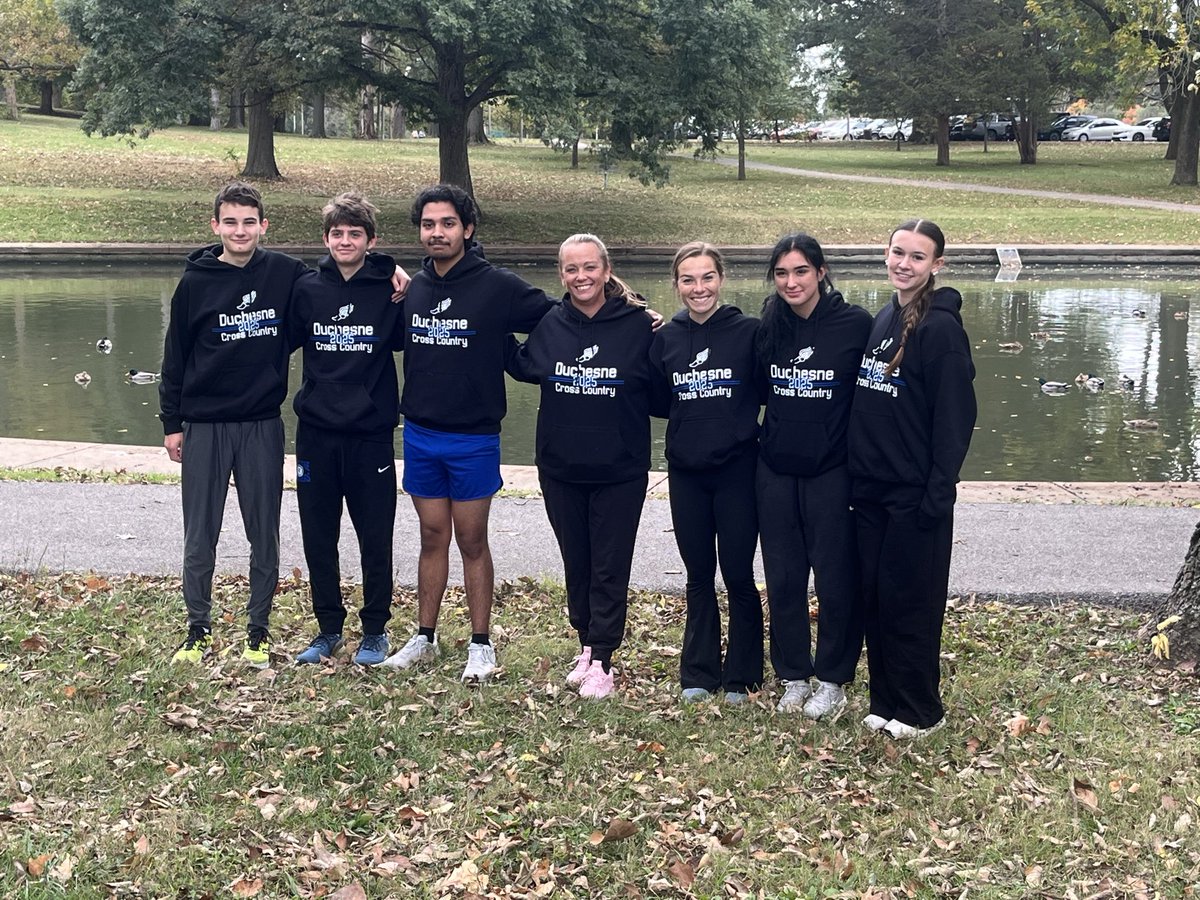 Each of these incredible athletes ran a big PR today + we brought home 3 medals!! 🏃‍♂️💙 🏃🏻‍♀️ #DHSXC #TinyButMighty