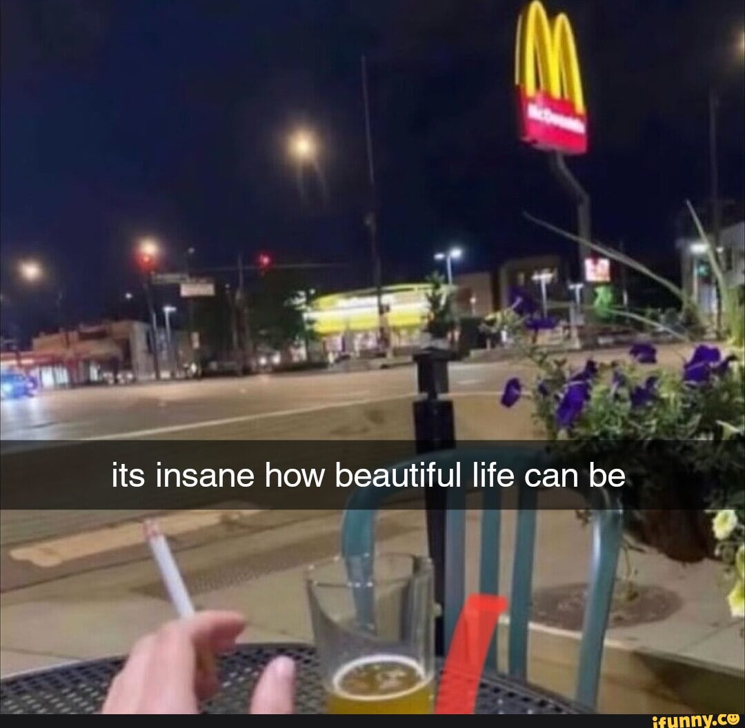 tiñéndome el pelo de negro para la mayhem bola mientras blasteo romeo de pinkpantheress