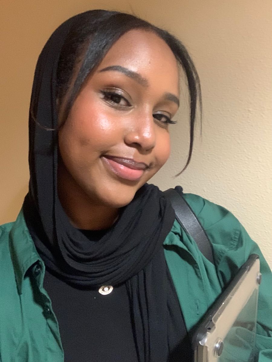 aish_mahdi's tweet image. Somali glow hits different ☀️
#SomaliBeauty #QueenVibes