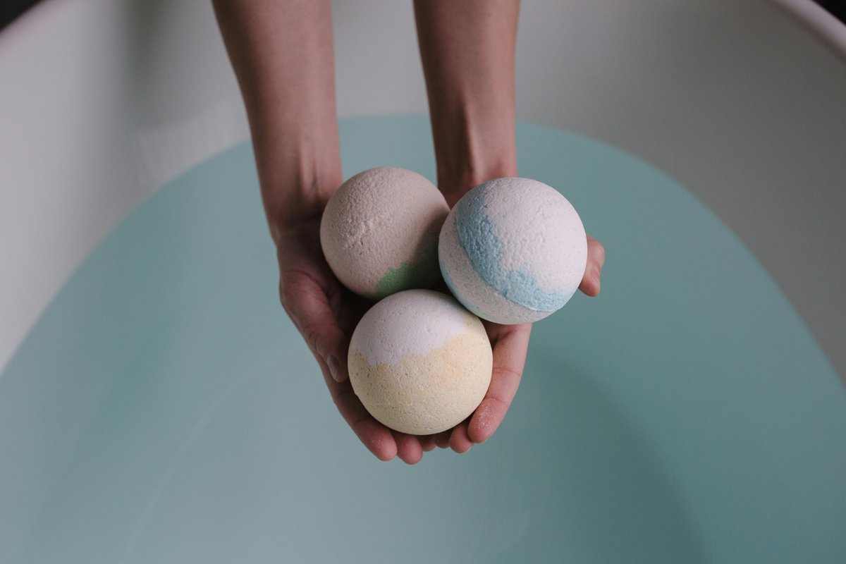 makeyourhomespa's tweet image. 💣💖 Bath bombs are the bomb, and we’ve got the best!
Turn your bathroom into a spa haven—you deserve it. 🛁✨
Shop now 👉 makeyourhomespa.com
#SpaVibesOnly #PamperYourself #MakeYourHomeSpa