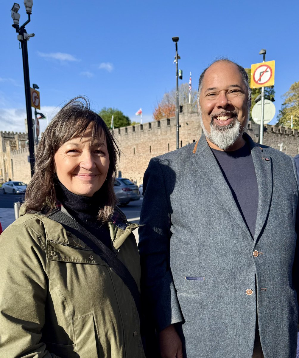 MrsLund1's tweet image. Great speeches at the Cardiff digital ID outreach today. 
Good to meet and listen to @davidkurten @ABridgen @CoviLeaks and the indefatigable Piers Corbyn.
