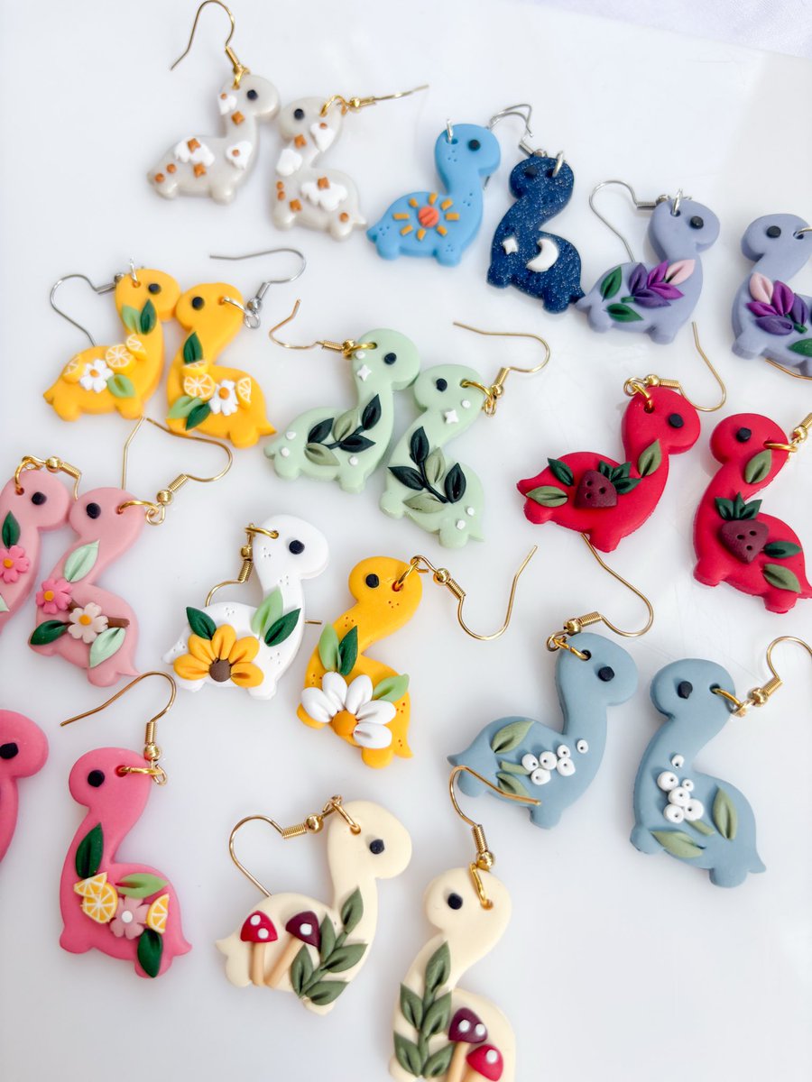 aimee makes earrings • tweet media