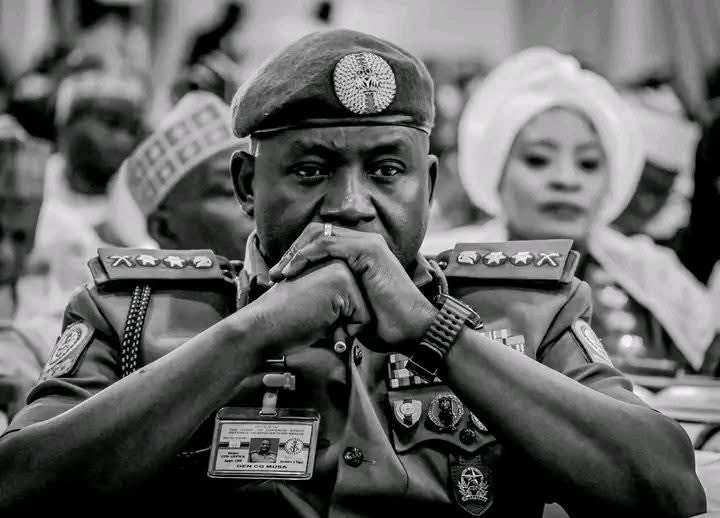 ZagazOlaMakama's tweet image. The most admired CDS in history. 

Thank you for your Service to the Nation