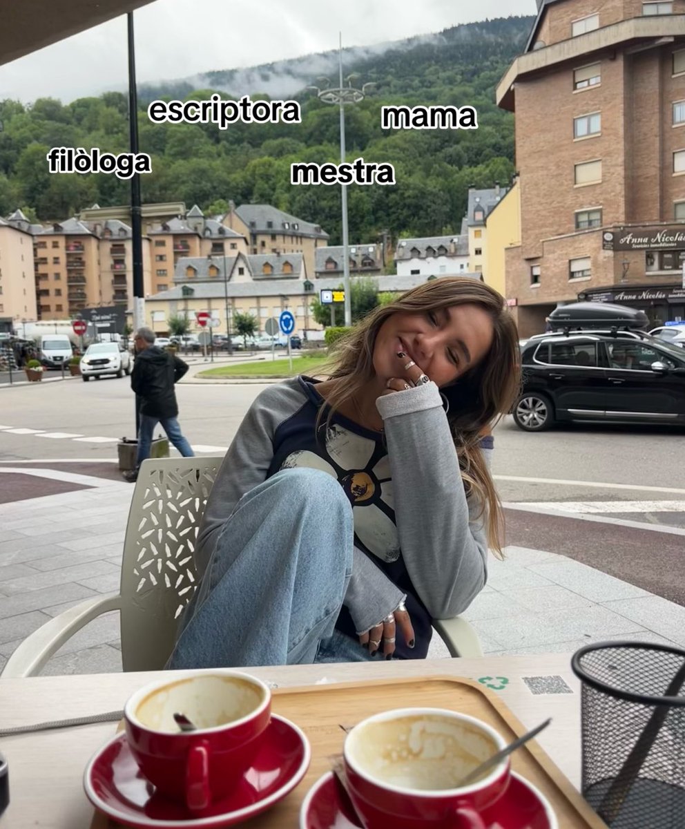 blau ☾𖤓 tweet media