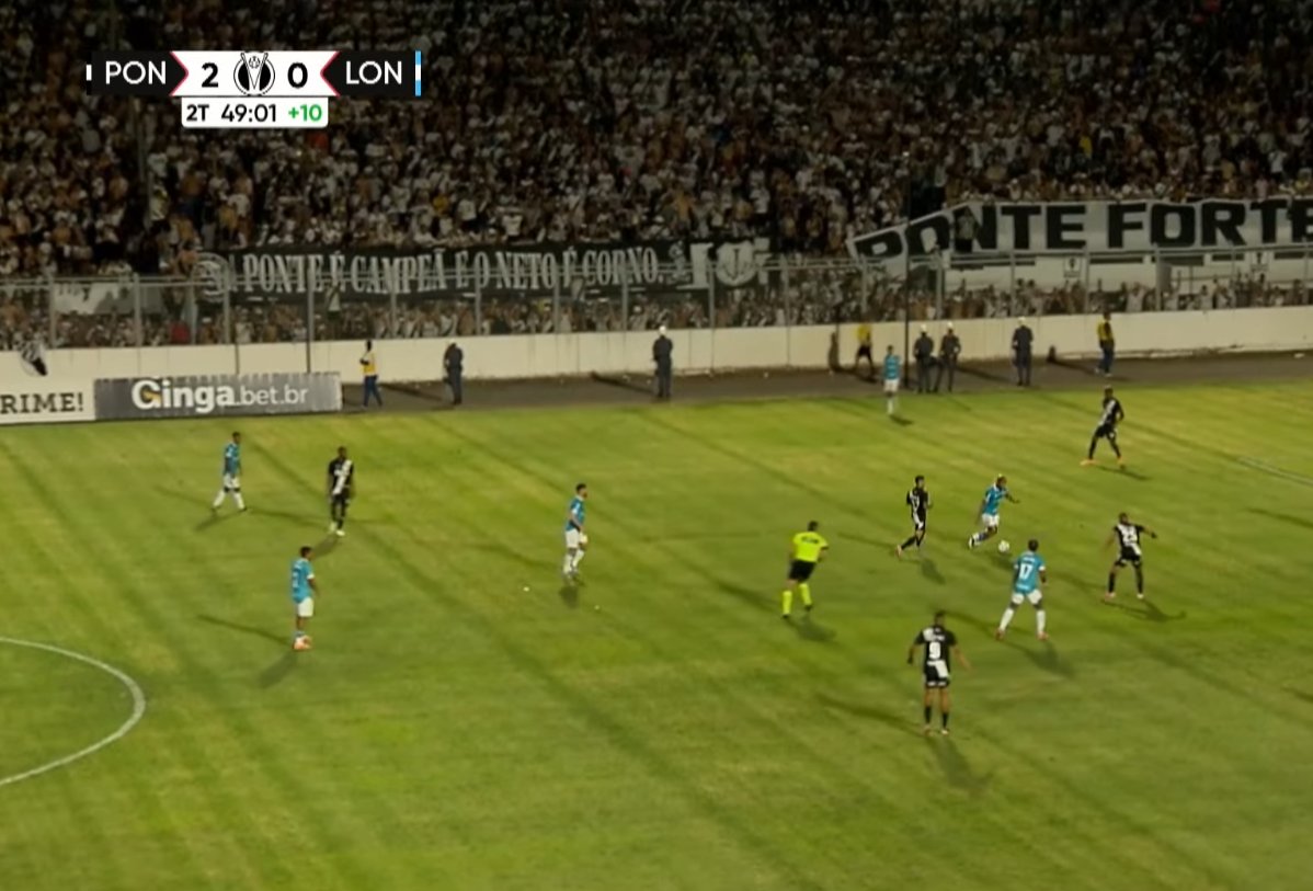 Faixa da torcida da Ponte Preta:
  
“A Ponte é campeã e o Neto é corno”