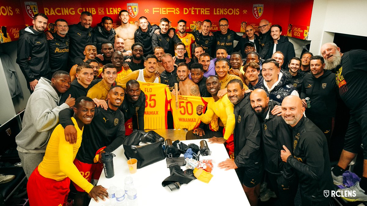 Bâton d'anniversaire ! 🥳

👀 <a href="/BatonBourbotte/">Bâton De Bourbotte</a>

#FiersDEtreLensois #RCLOM