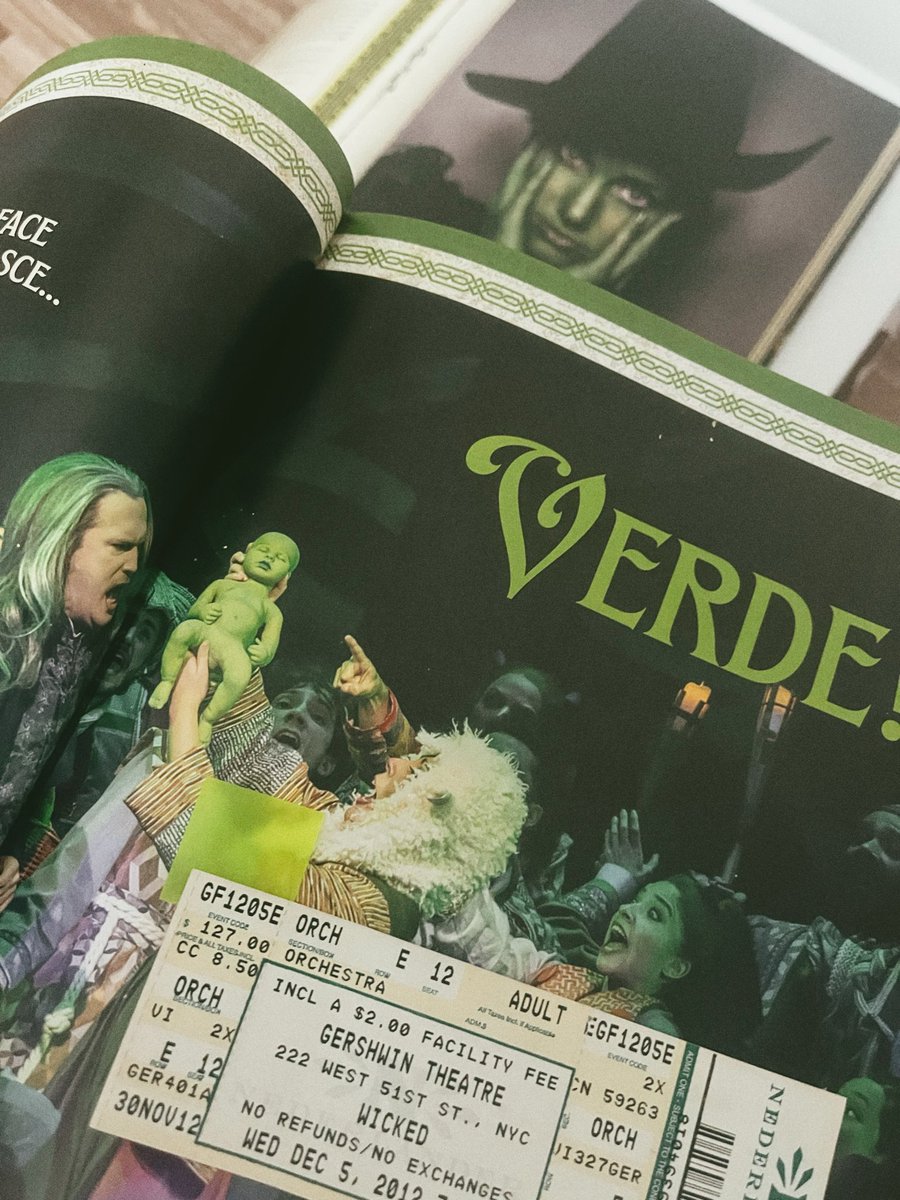 evertonlelis_'s tweet image. Oi, @wickedmusicalbr, @UniversalPicsBr e @Cynthiaerivobra :) Boa noite! Sou eu de novo, fiz conta aqui pra tentar nessa rede também, afinal não custa acreditar. #EuPremiereDeWicked é possível? 💚 #CYNTHESIZERSNAPREMIERE 🙏🏼🥹