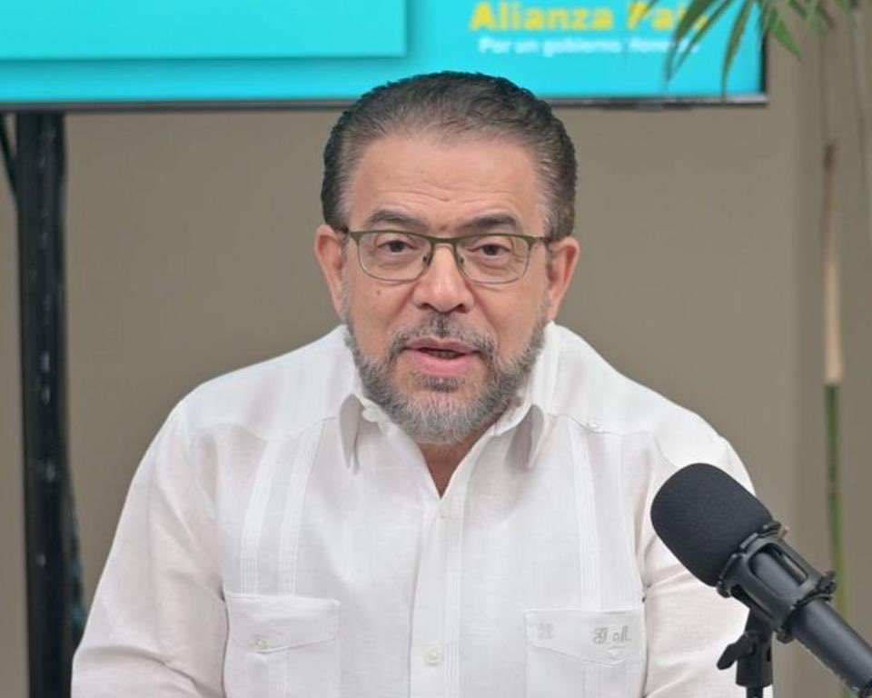 Guillermo Moreno propone auditar la deuda pública del país elsoldelasamericas.com.do/guillermo-more…