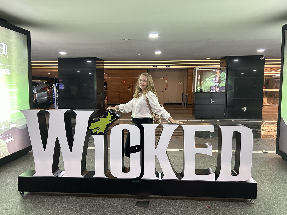 lais_scoton's tweet photo. @wickedmusicalbr #eunapremieredewicked https://t.co/lfwomgvKZb