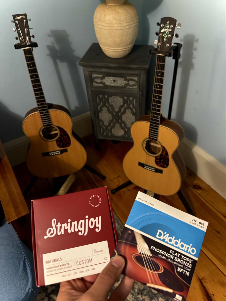 JStoneVT's tweet image. Couples spa day @LarriveeGuitars @stringjoystaff @daddariostrings #60secondsofdmb