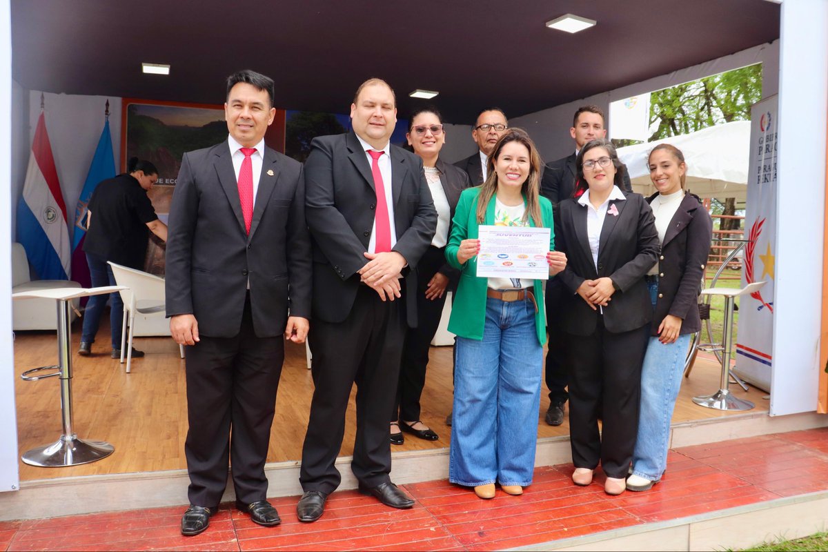 🌾✨ SENATUR presente en la Expo Guairá 2025

La Secretaría Nacional de Turismo (SENATUR) cuenta con un stand institucional en la Expo Guairá 2025, un espacio donde se difunde la oferta turística del departamento y del país, promoviendo el turismo sostenible, cultural y