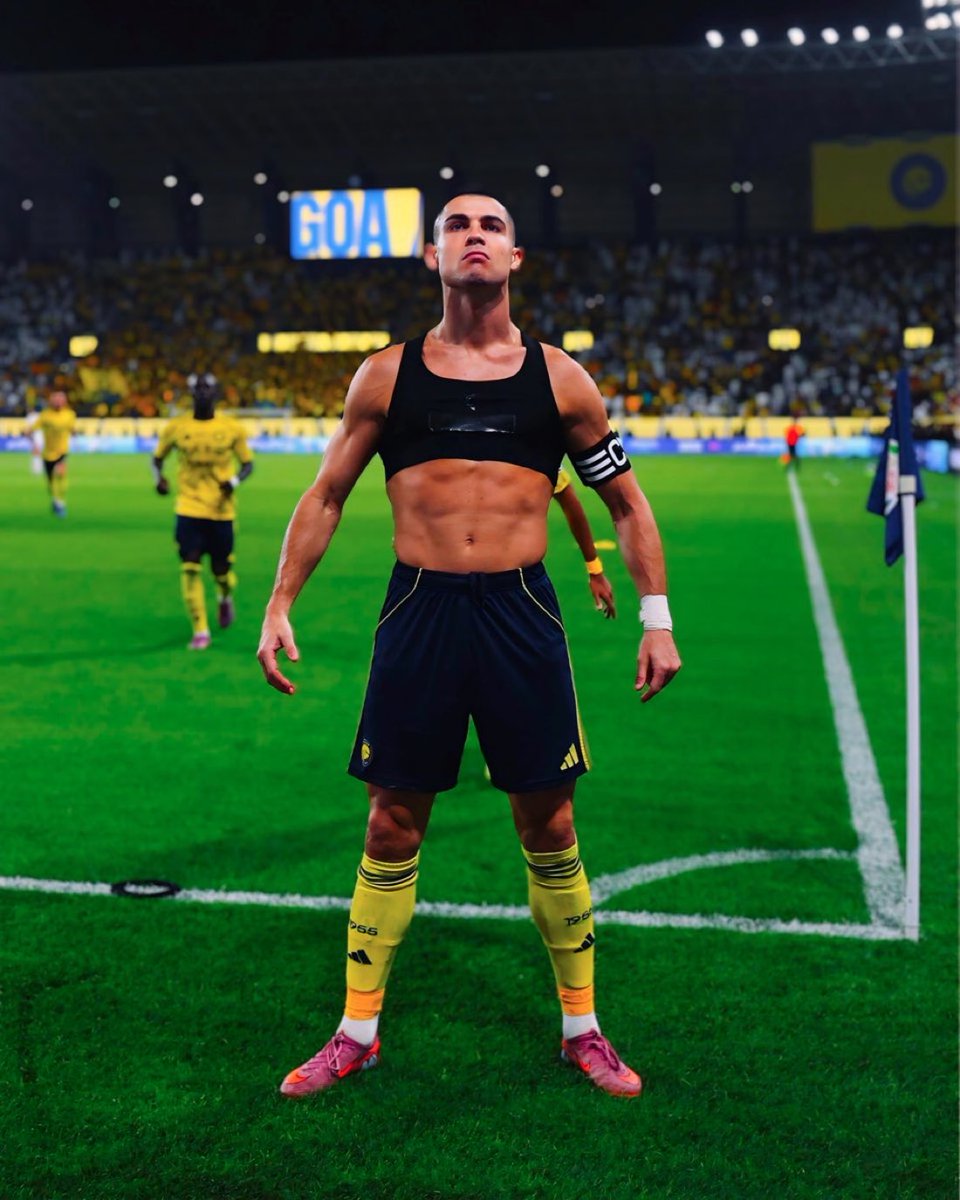 🚨🚨🚨🚨🚨🚨🚨 — كريستيانو رونالدو :

انا متعطش للقادم ؛ متعطش للمزيد !!