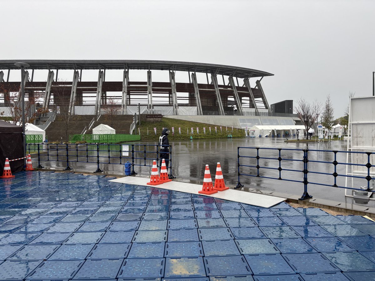 DAY2
雨の陸上競技場☂️

#障がい者スポーツ #障害者スポーツ #パラスポーツ #北海道 #全国障害者スポーツ大会 #北海道選手団 #陸上競技 #滋賀県 #わたSHIGA輝く障スポ #第24回全国障害者スポーツ大会