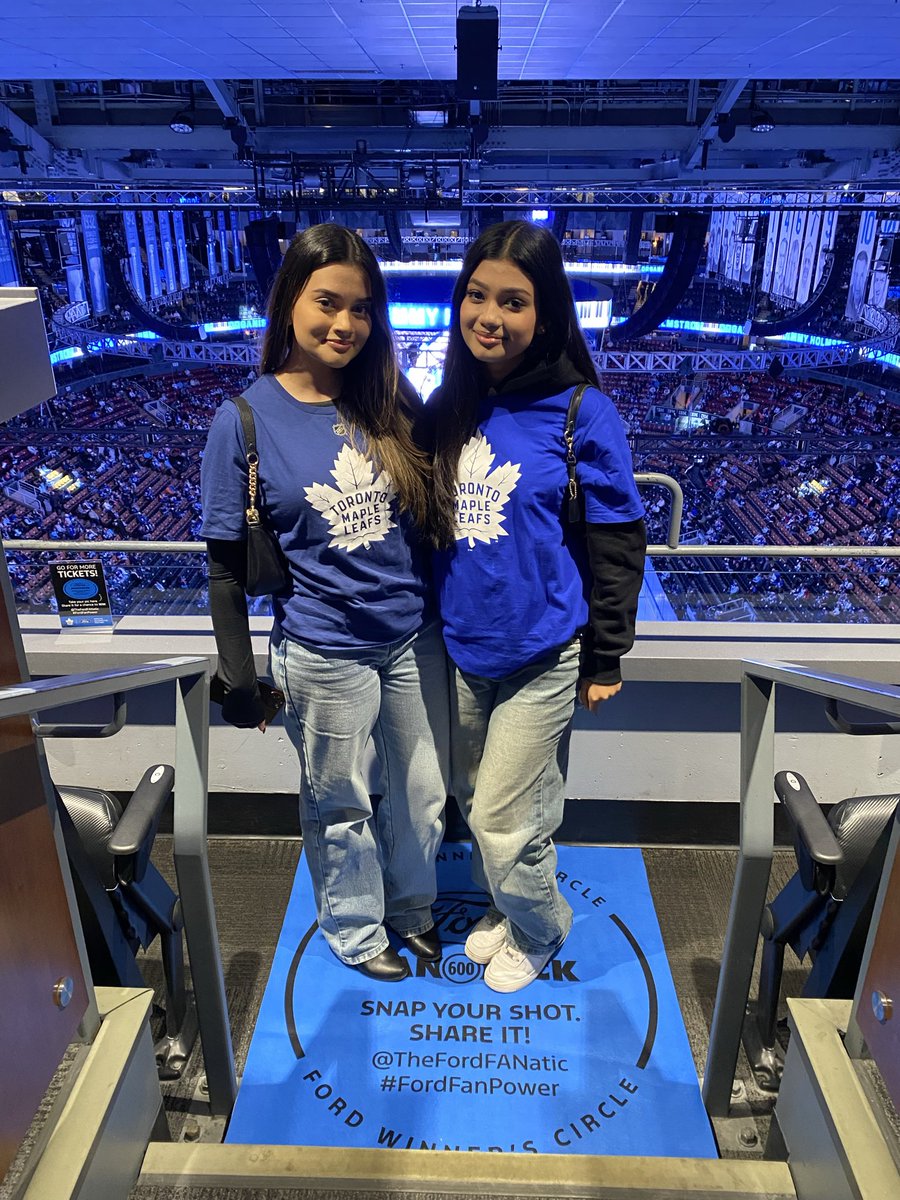 TheFordFANatic's tweet photo. Super fans have arrived and are ready to bring the #fordfanpower https://t.co/GrHxWpofwf