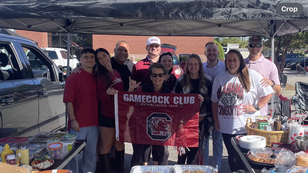 Tailgating with grown kids just hits differently! <a href="/TheGamecockClub/">The Gamecock Club</a> Forever to thee!🤙🤙