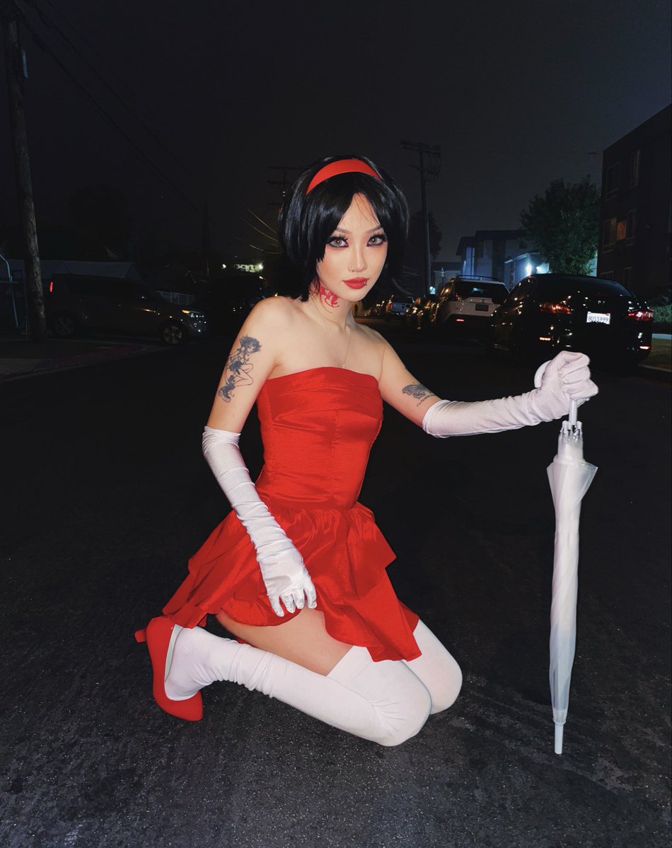 zephanijong's tweet image. who wore it better