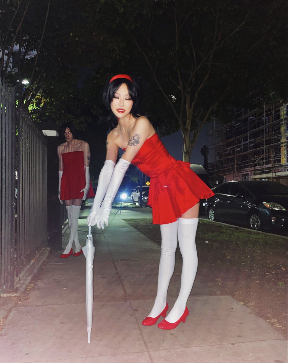 zephanijong's tweet image. who wore it better