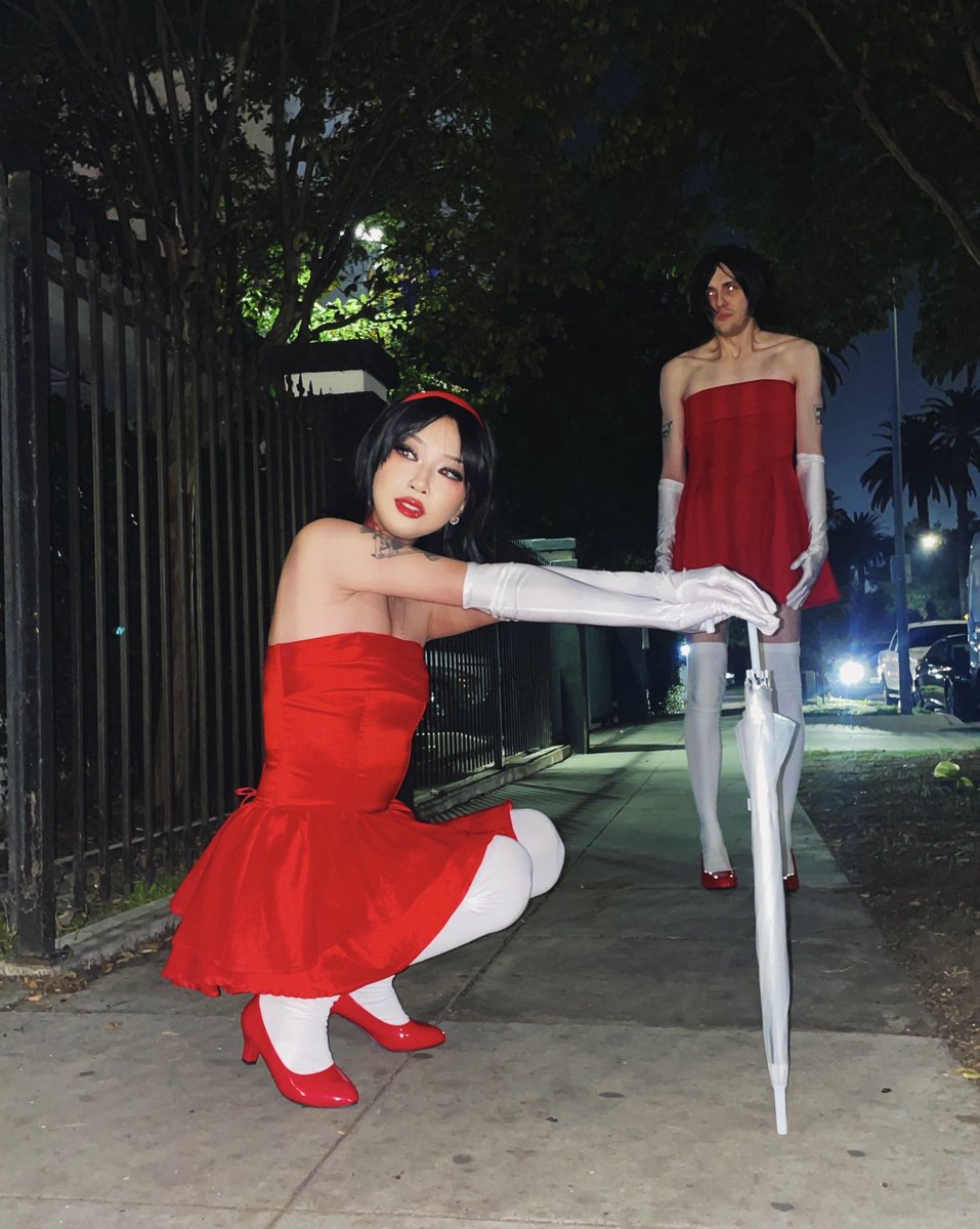 zephanijong's tweet image. who wore it better