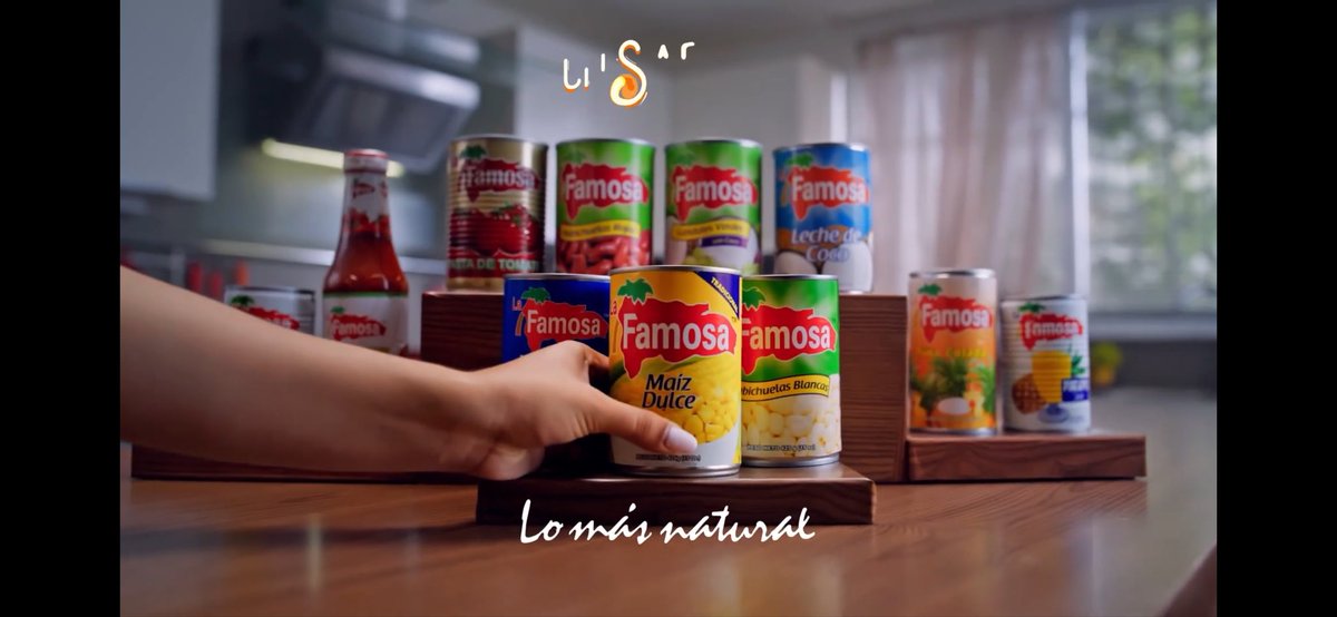 Agradezco a Peravia Industrial S.A.(La Famosa)emblemática empresa nacional que produce los productos líderes en el mercado La Famosa por usar nuestro programa Pasado y Presente, como una de las plataformas para lanzar su nueva y renovada campaña publicitaria, siempre llevando en