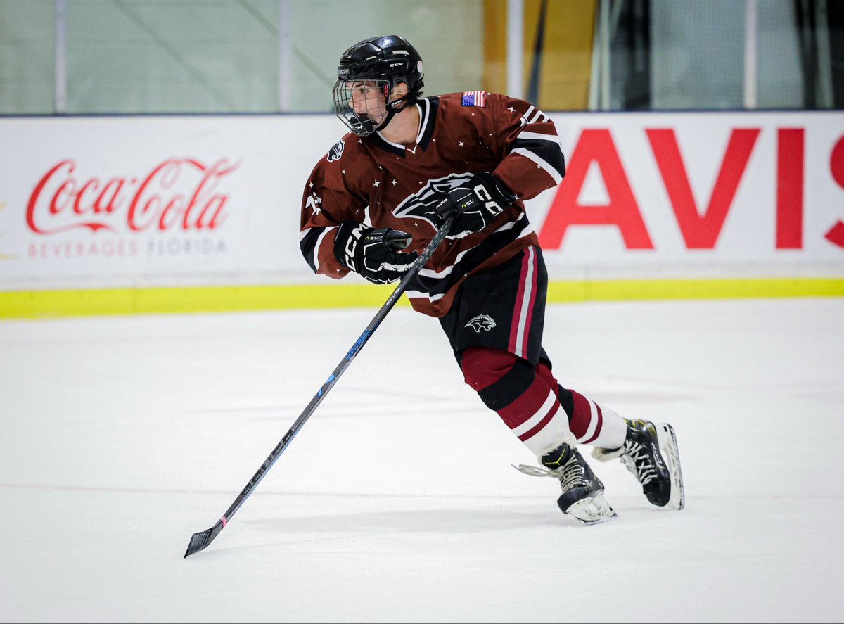 Florida Tech showing off their Battle at the Beach Jerseys!!