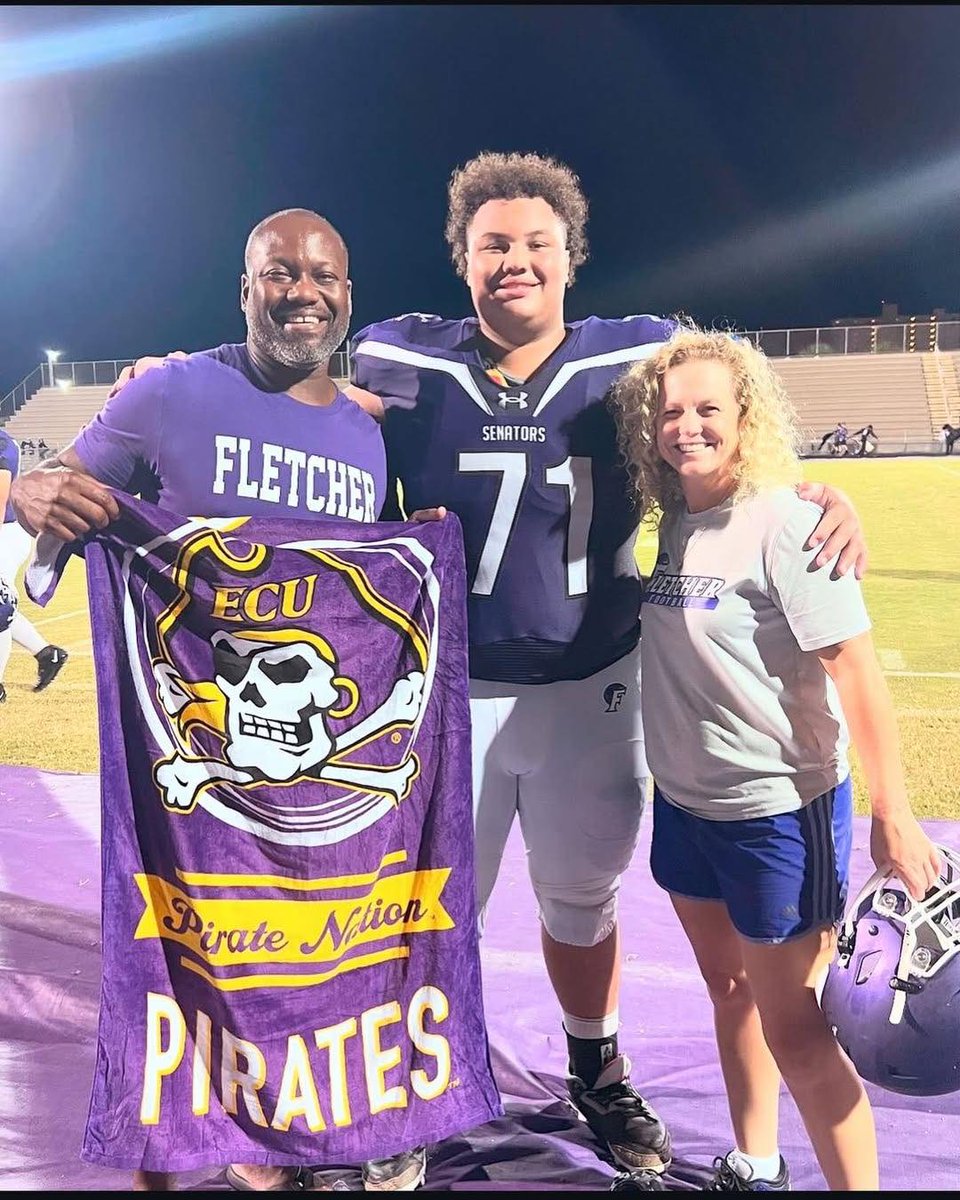 PROUD POP: Former ECU QB David Garrard was beaming over his alma mater offering an athletic scholarship for his son to play for the Pirates.
📸 David Garrard Instagram