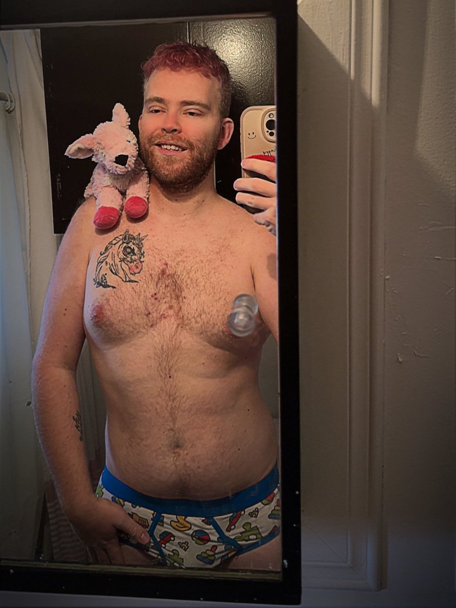 MaxenceLittle's tweet image. even when the little one tries to be a big boy the fox is never far away 🦊😇💕
underwear @RugratApparel 

#abdl  #abdlboy #ageplay #ageplayer #diaperlover