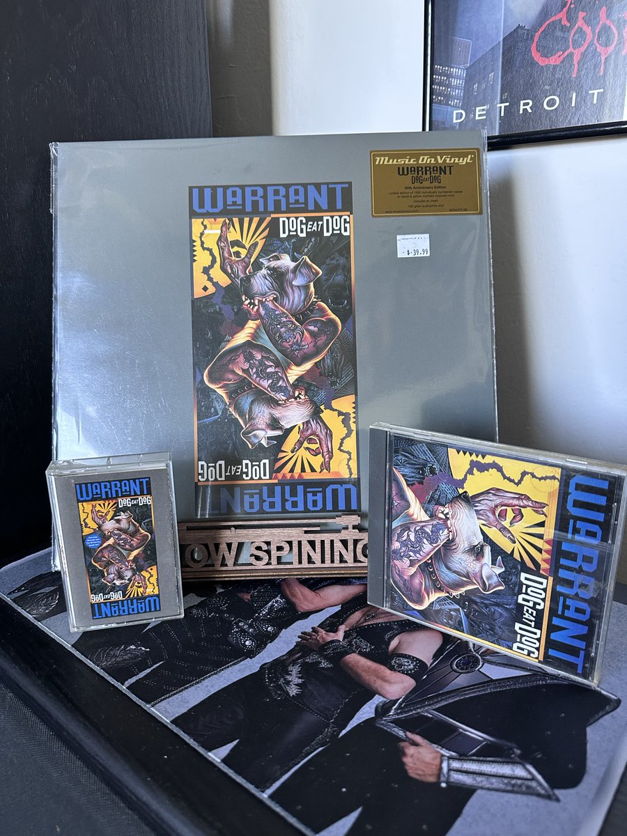 DennisWoods's tweet image. Warrant ~ Dog Eat Dog (1992)

🎶 Sometimes I'm lost🎶

🤘🔥🤘🔥🤘 #NowPlaying @warrantrocks #DogEatDog #Trifecta #Vinyl #Cassette #CompactDisc
