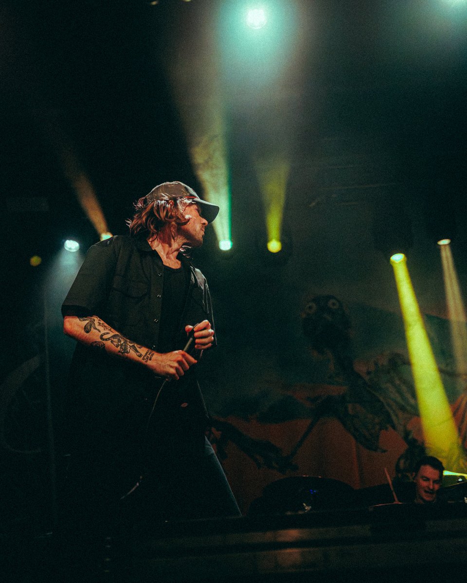 acresuk's tweet photo. Cincinnati knows what’s up! Thanks for checking us out. Lakewood tonight. Ohio is for moshers. Let’s go 

Photos: @sleep_breaker_ https://t.co/LF5aOOb3ZP