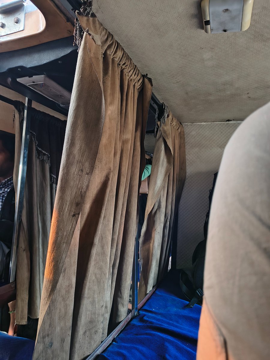 AakashS05434865's tweet photo. Order No: 26126510531, Ticket No: 89686
Travel Delhi ➡️ Darbhanga (24 oct)
Journey not completed — forced to change bus midway. Dirty bus, broken charger socket, conductor demanded extra for luggage, threatened to misplace it
@Paytm 
@jagograhakjago 
@bihar_police  
@BJP4Bihar https://t.co/hbXBFqt1cJ