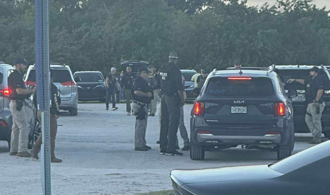 Real_Ames's tweet image. ICE is at the TNC lot at Port Canaveral checking papers on all the Uber and Lyft drivers. Multiple drivers taken into custody according to witnesses.
Meanwhile, libtards are having a meltdown.   This is precisely  what I voted for !  Way to go ICE !! 👏 👏 👏 👏   Can you come…