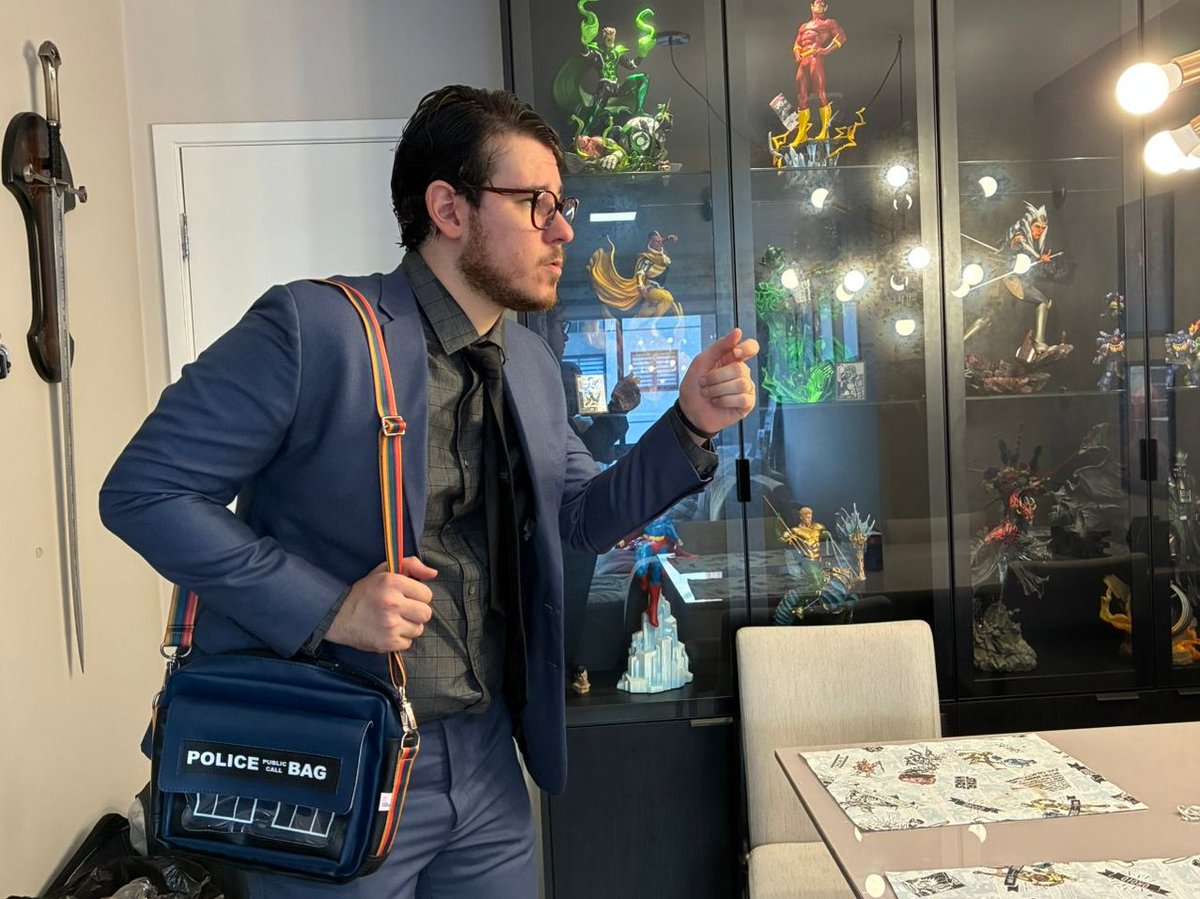 I know it's dumb, but I'm really having fun doing those reference photos hahah😂😂