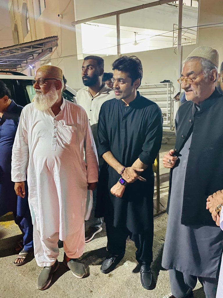 ایم سی لیاری حماد این ڈی خان کے سُسر کی نمازِ جنازہ میں شرکت۔