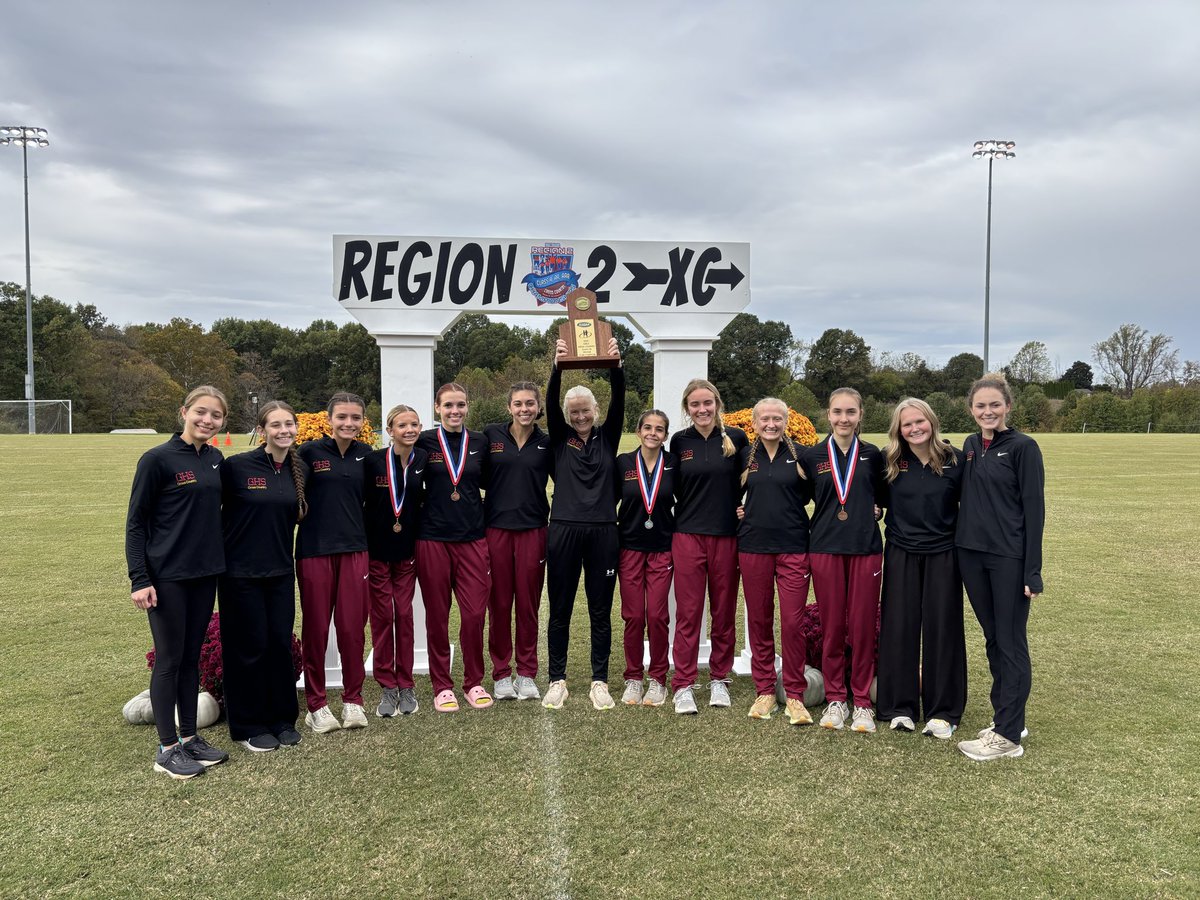 Great day for the Gators XC team today. It took 23 years but we finally did it. Region champs.
<a href="/GHSGatorSports/">Greenwood Gator Athletics</a> <a href="/WarrenCoSchools/">Warren Co Schools</a>