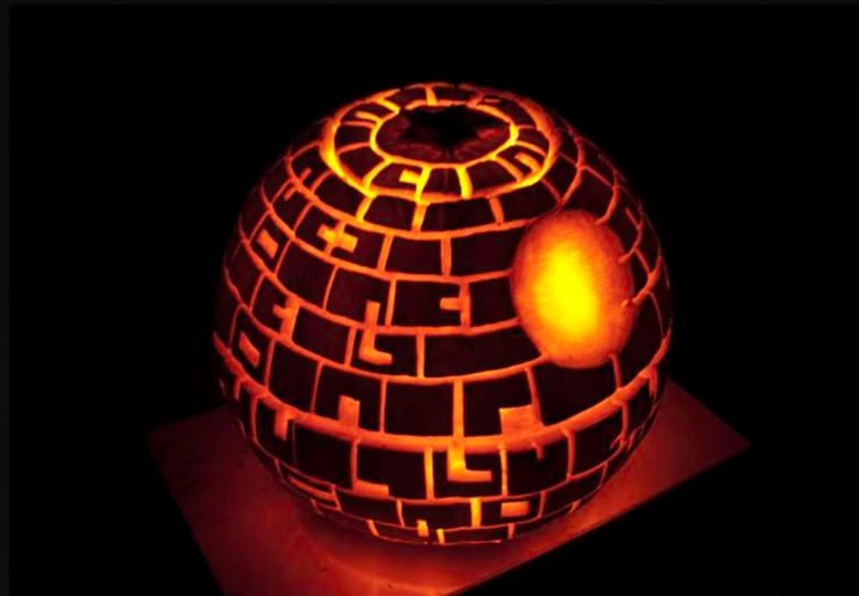 Marti_L's tweet image. Death Star  #StarWars #PumpkinCarving