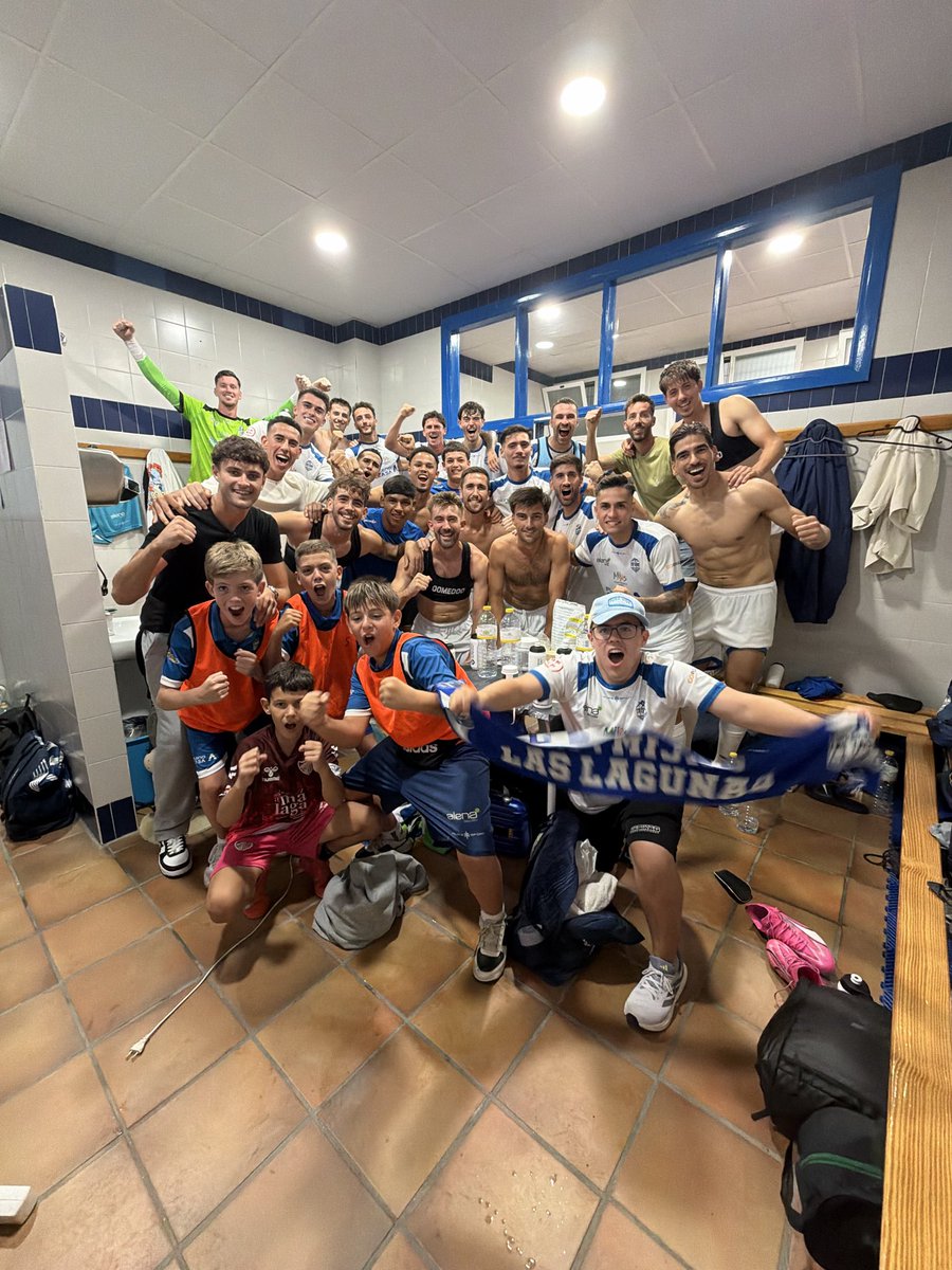 cpmlaslagunas's tweet image. ¿Sabéis lo que significa esta foto? ➕3️⃣ PUNTAZOS EN CASA 🔥🔥🔥🔥🔥

#JuntosCrecemos #VamosLagunas 🤍💙