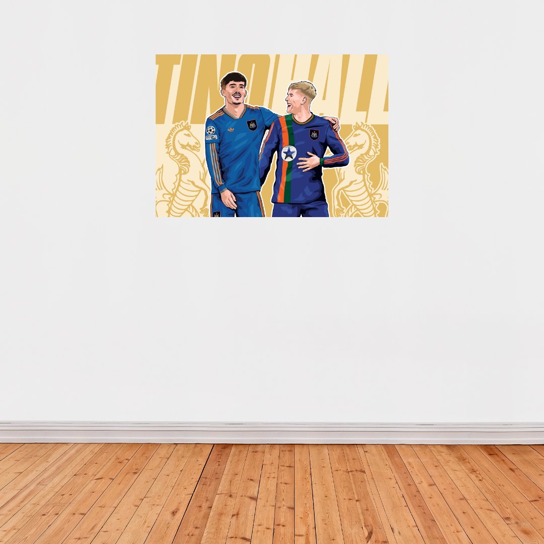 worflags's tweet photo. New mini flag available to pre-order now! Celebrate the rising stars of Newcastle United with this vibrant Tino Hall mini flag, featuring dynamic artwork of Tino Livramento and Lewis Hall side by side in full Toon spirit. Whether you’re waving it at St. James’ Park or hanging it proudly at home, this flag is a tribute to camaraderie.

🔗 Get yours now: https://t.co/btQT4QEe4G