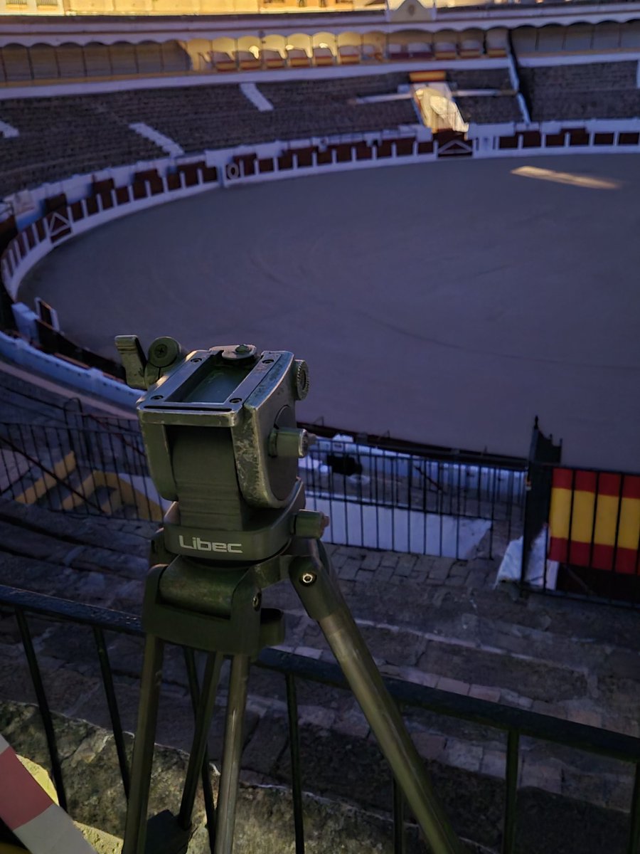 Preparando material.
<a href="/etaurinalinares/">ESCUELA TAUROMAQUIA DE LINARES</a> 
<a href="/TelevisionTveo/">TVeo Televisión Linares</a> <a href="/SegundoAvisoTV/">SegundoAviso</a> 
Retransmisión en directo.
tveotelevision.com/noticia/n/tveo…